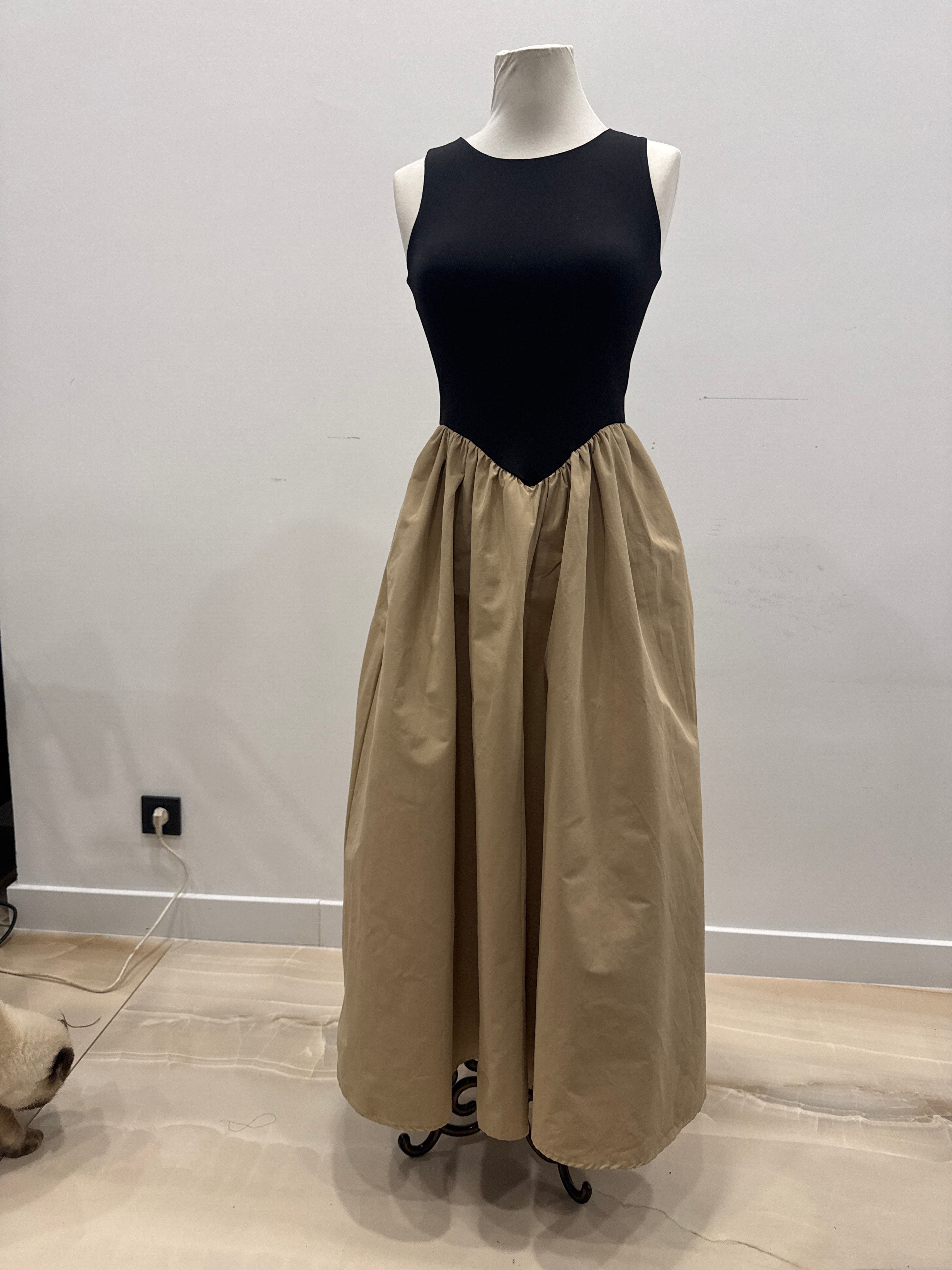 Kleid schwarz / camel - Mein Shop